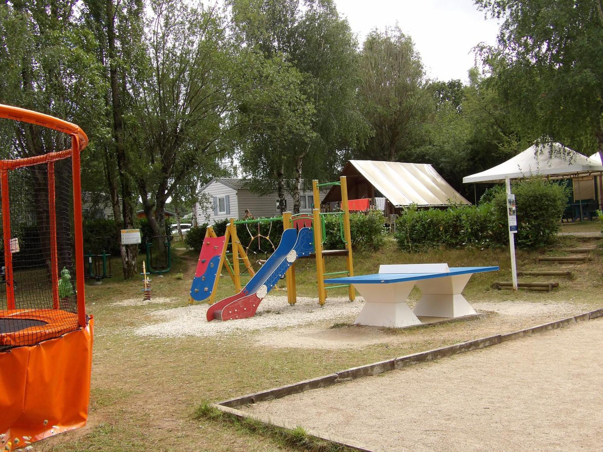 Camping Smile & Braudieres Mézières-sous-Lavardin المظهر الخارجي الصورة